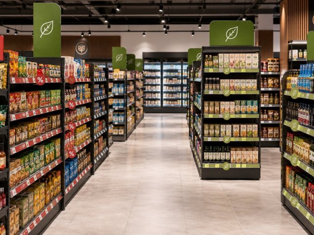 Oznaczenia półek sklepowych w sieciach handlowych. Jak zachować spójność ekspozycji?